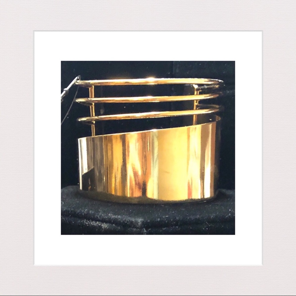 🔴 3 for $25 | Forever 21 | Goldtone Cuff Bracelet